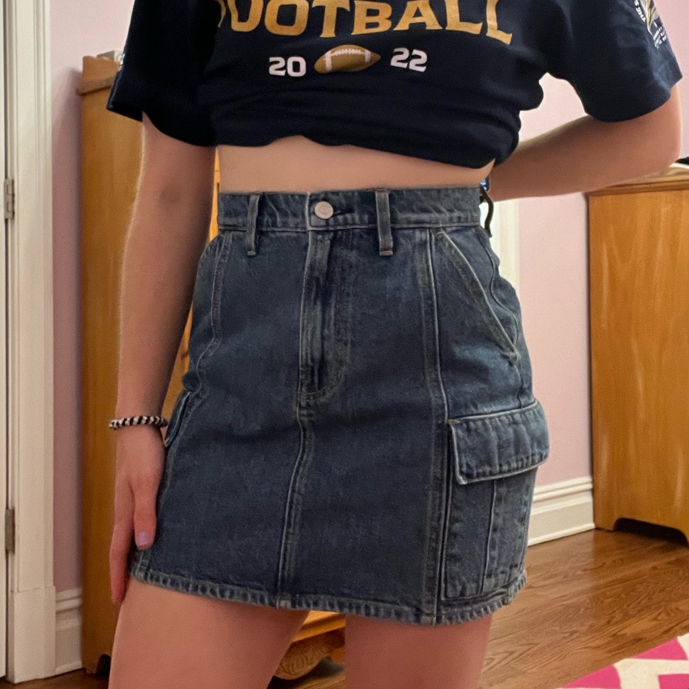 SIZE 26 Pacsun cargo style denim/jean skirt